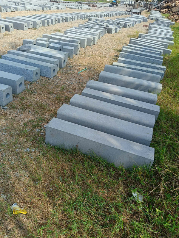 Bó vỉa bê tông 18x22x100cm - Gạch Bắc Việt - Công Ty Cổ Phần Tư Vấn Và Xây Dựng Hạ Tầng Kỹ Thuật Bắc Việt